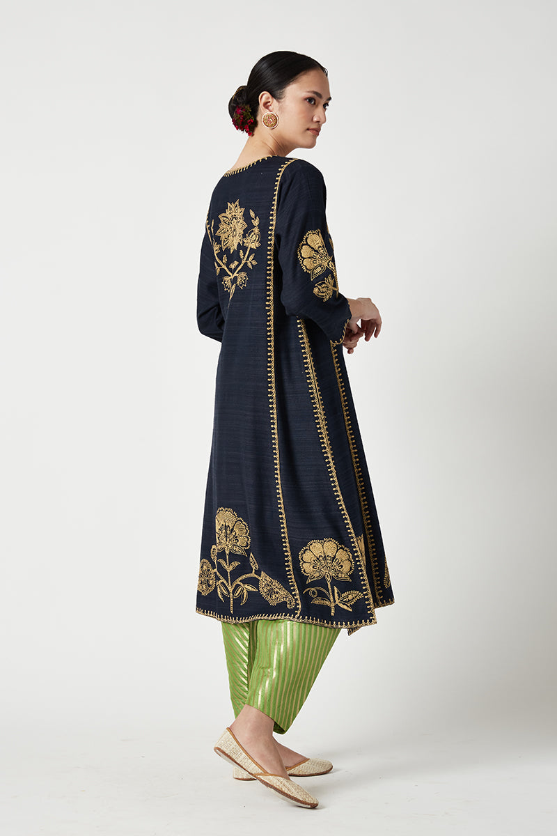 Zora Embroidered Kurta Set