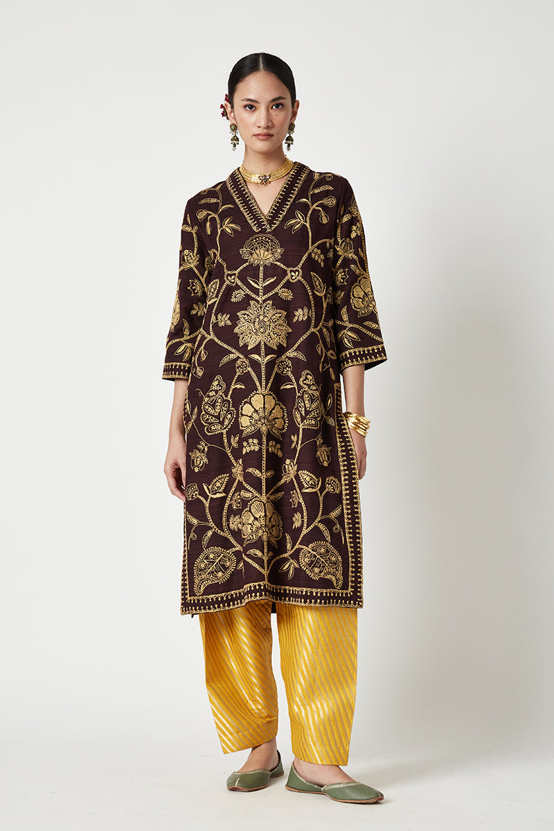 Aabidah Embroidered Kurta Set