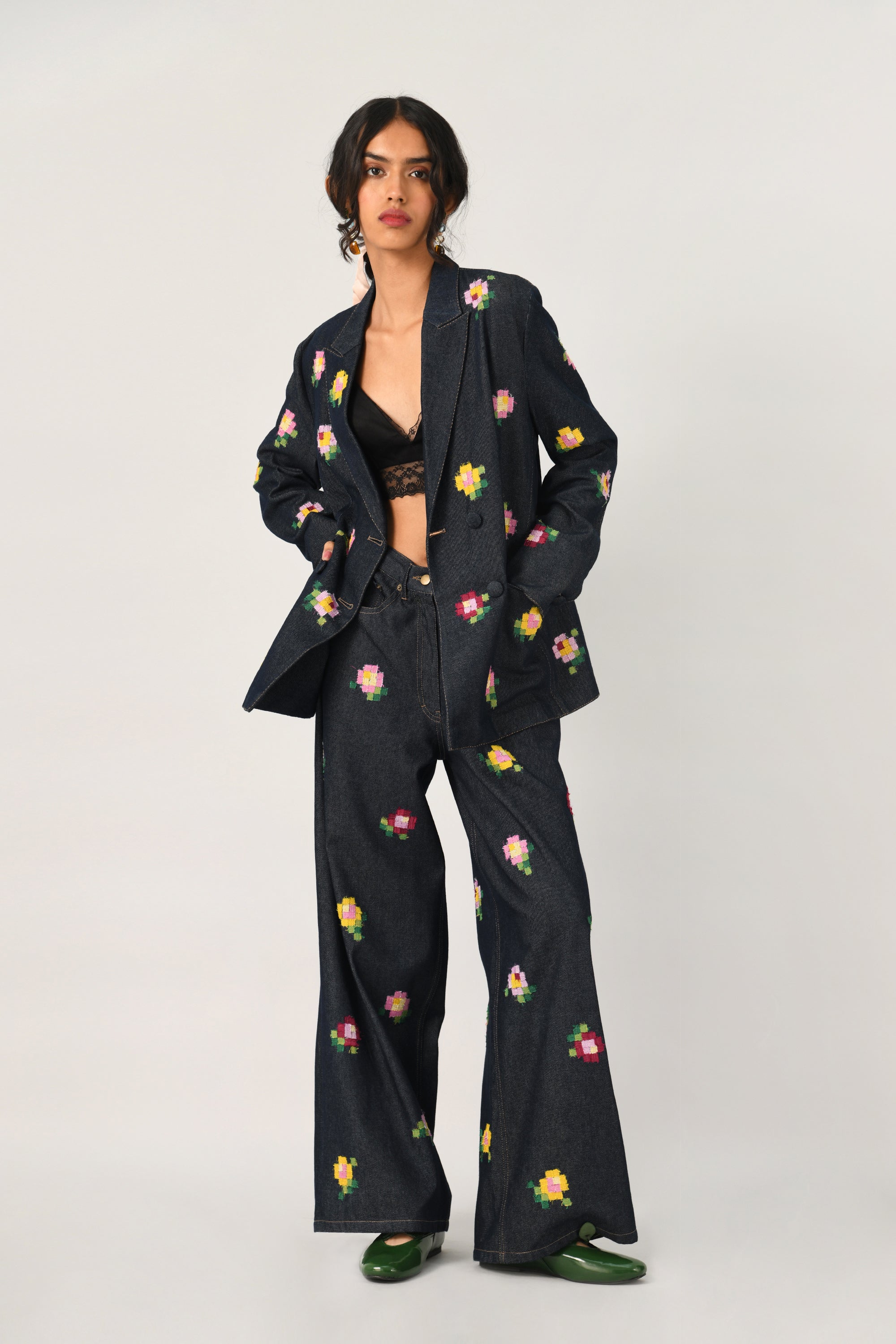 Hezhangensis Embroidered Wide-Leg Jeans