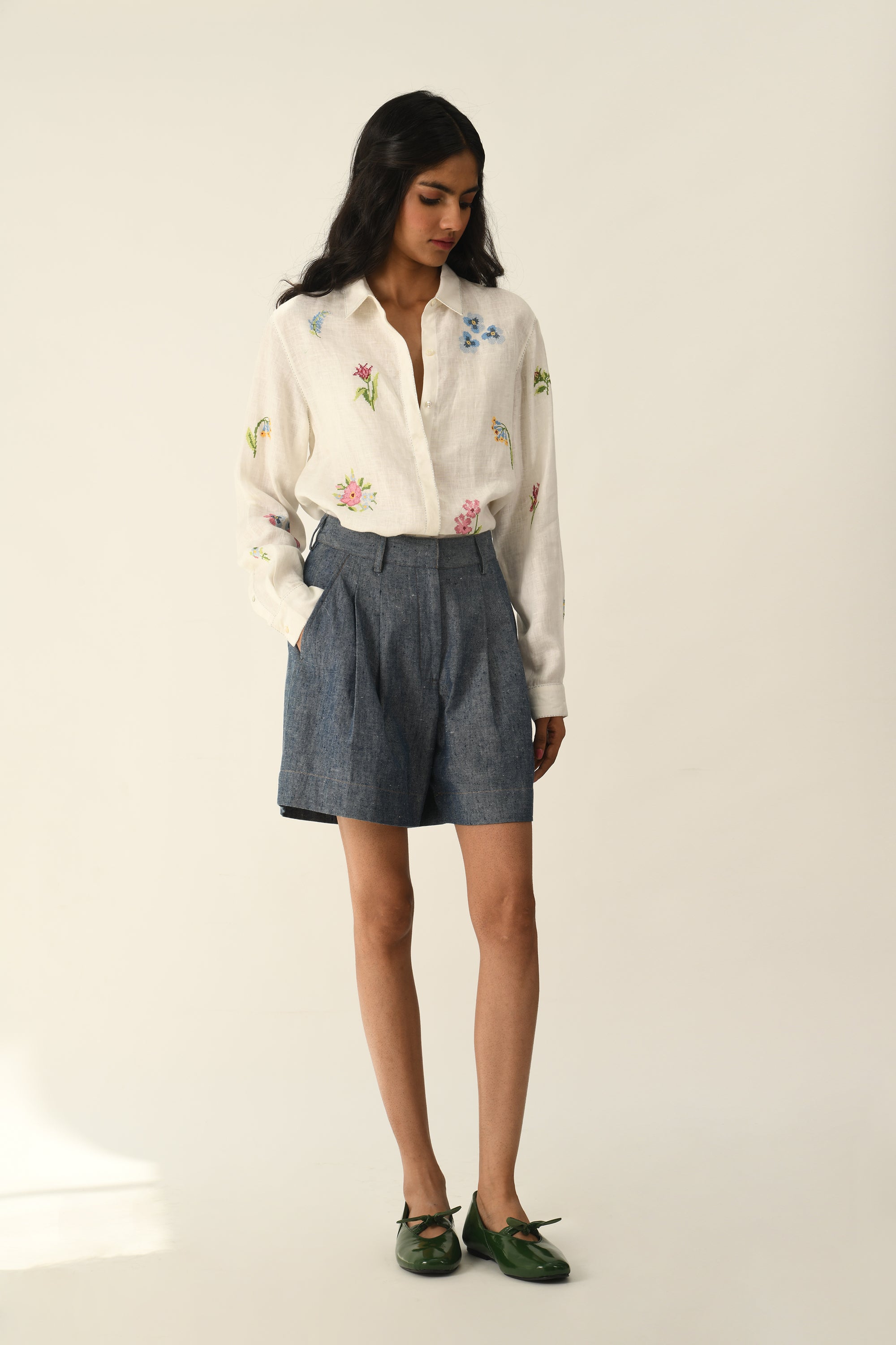 Uniflora Pleated Shorts