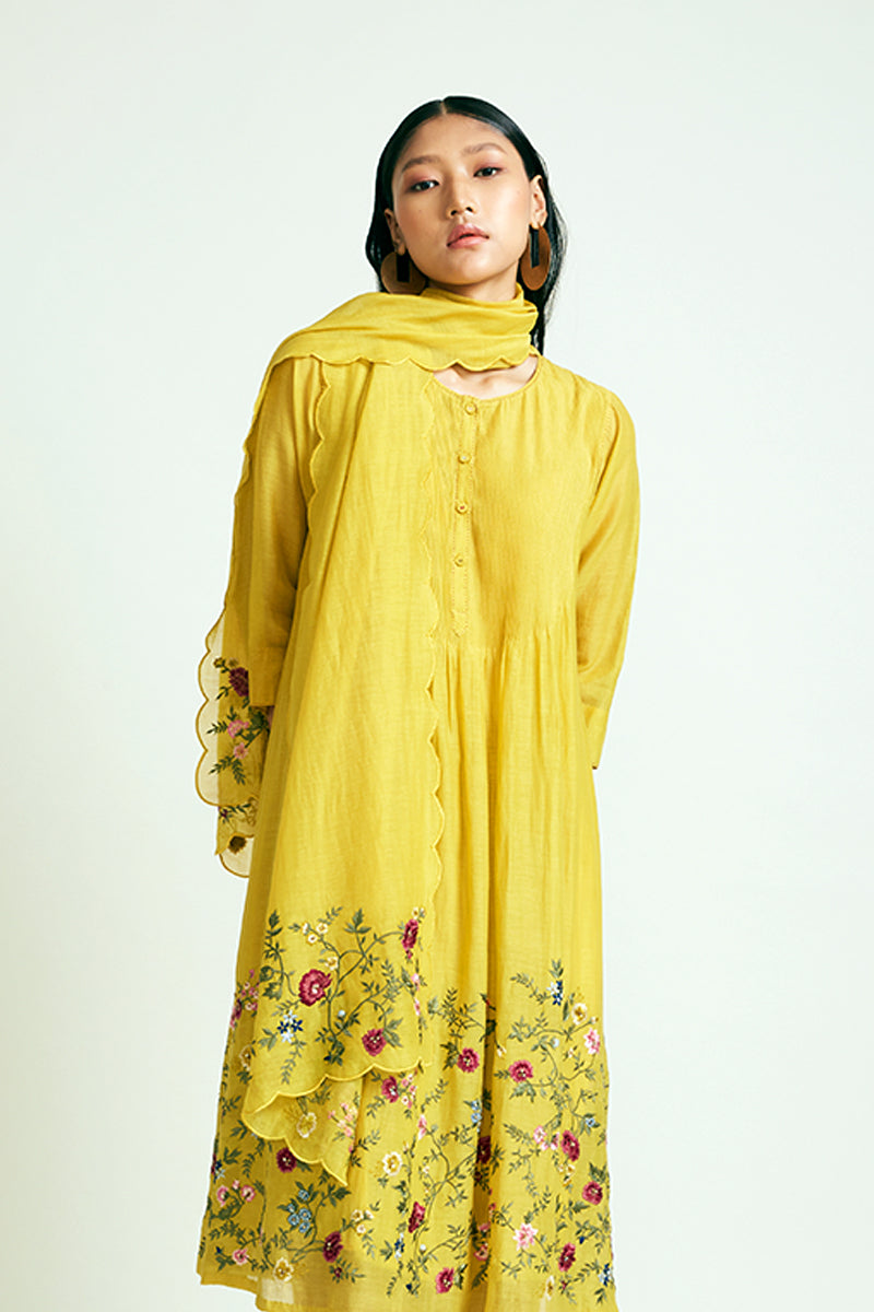 Armeria Embroidered Scarf