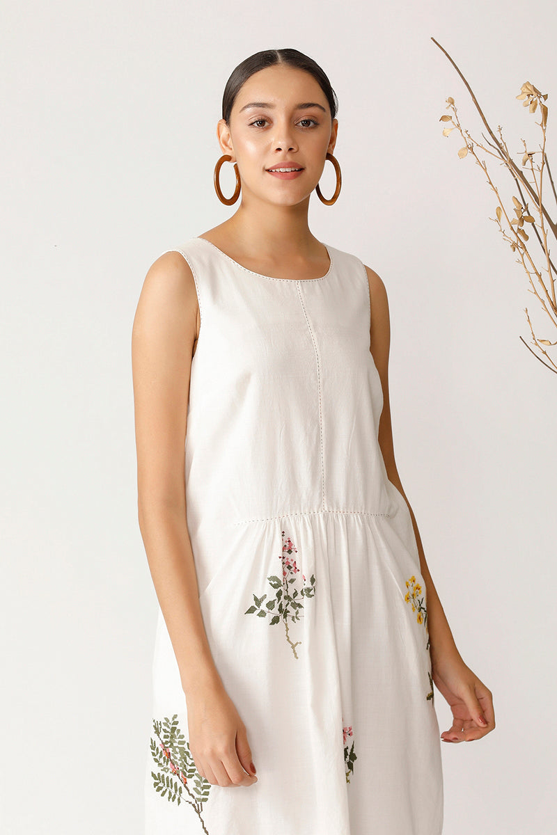 PIN OAK SLEEVELESS DRESS