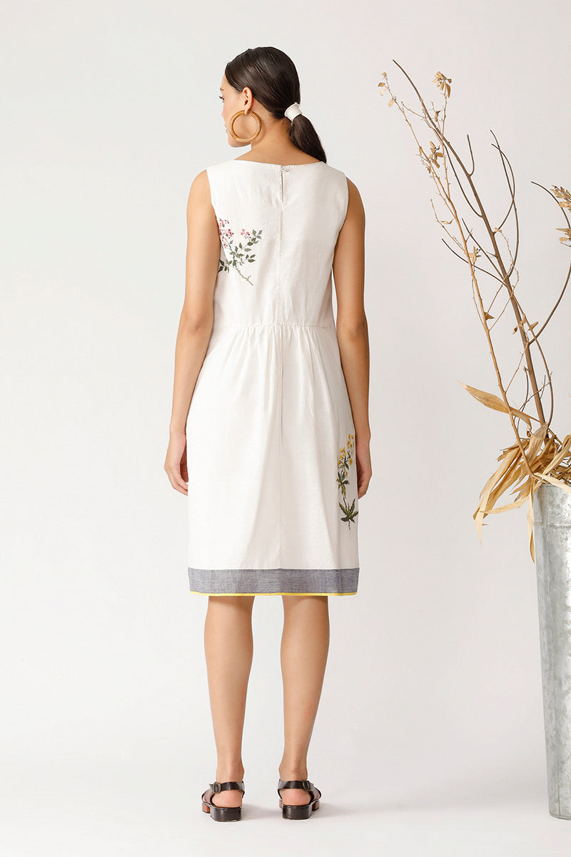 PIN OAK SLEEVELESS DRESS