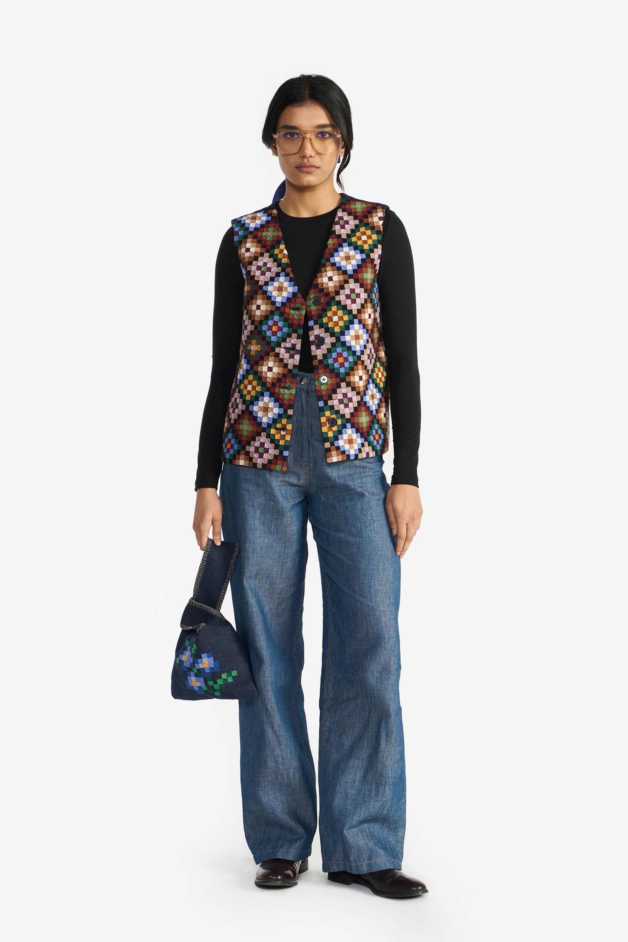 Clusiana V-Neck Appliqué Gilet