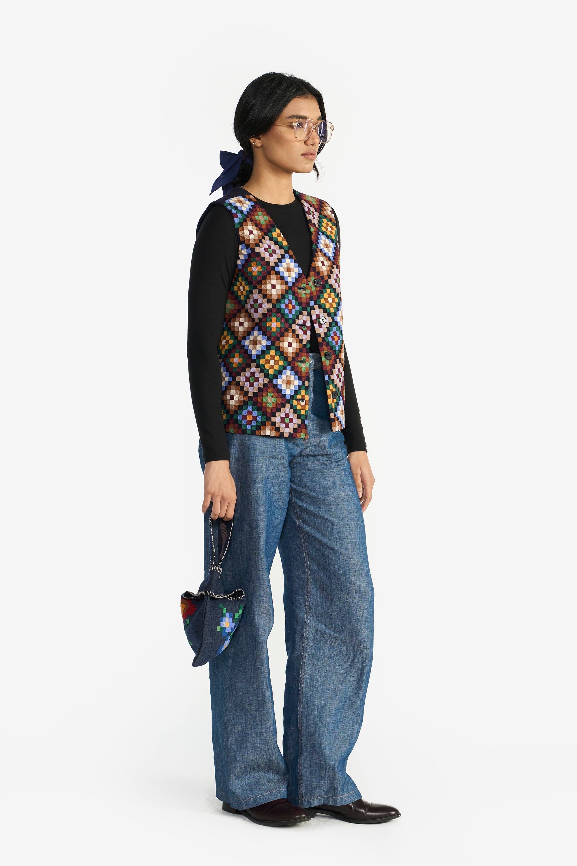 Clusiana V-Neck Appliqué Gilet