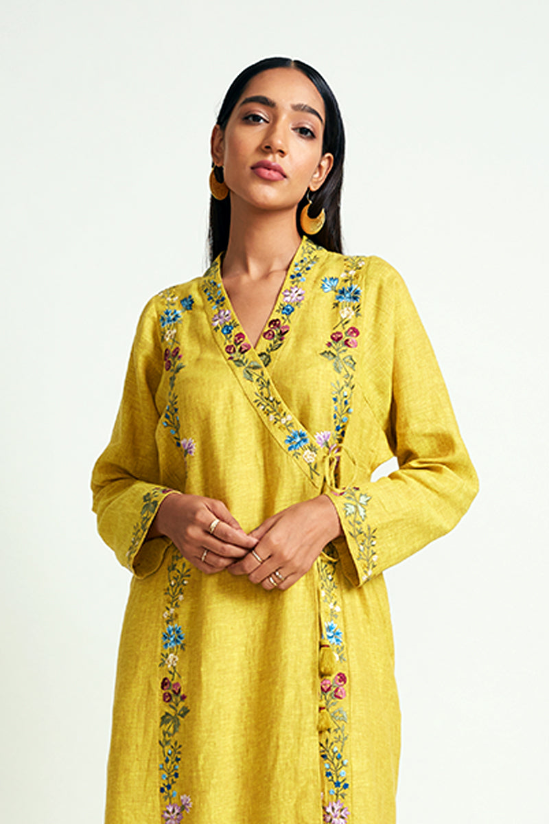 IXORA EMBROIDERED KURTA PANT SET