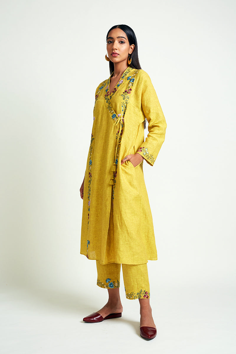 IXORA EMBROIDERED KURTA PANT SET