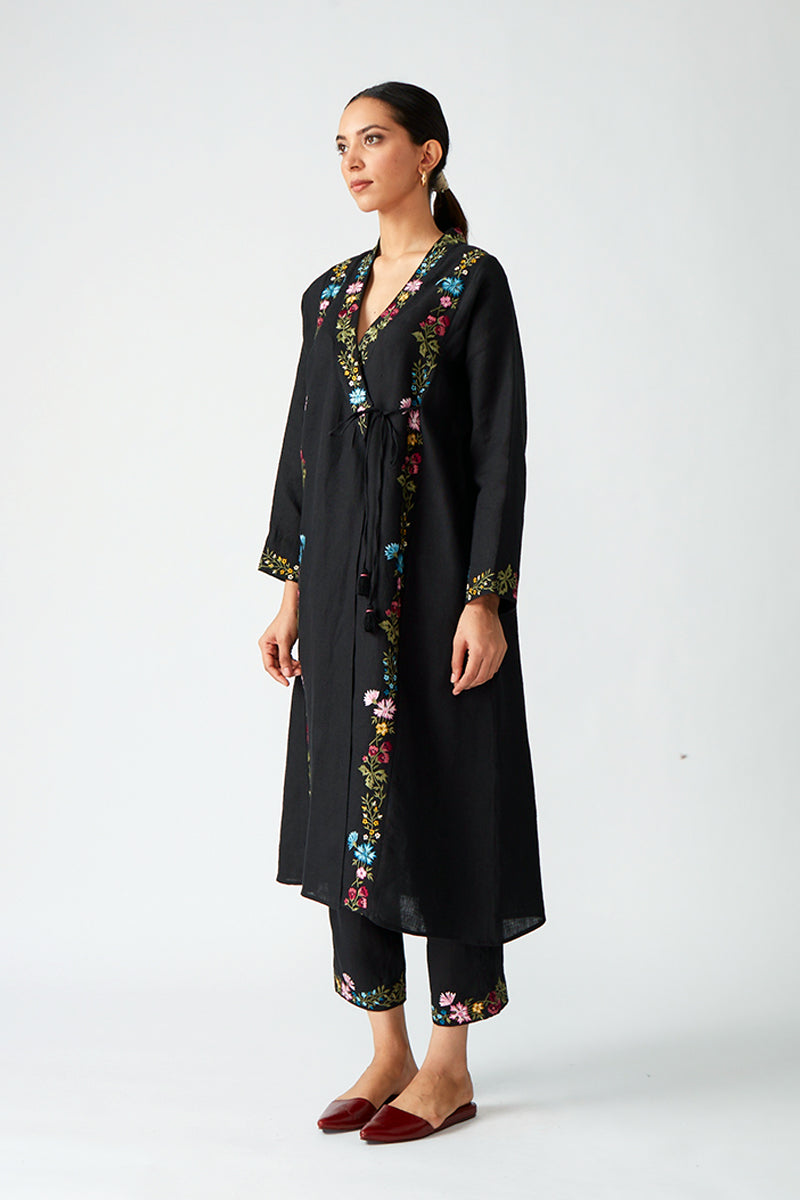 TRITELEIA EMBROIDERED KURTA PANT SET (2PCS)