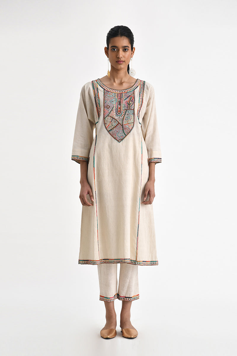 Kastro Embroidered Yoke
Tunic With Pants