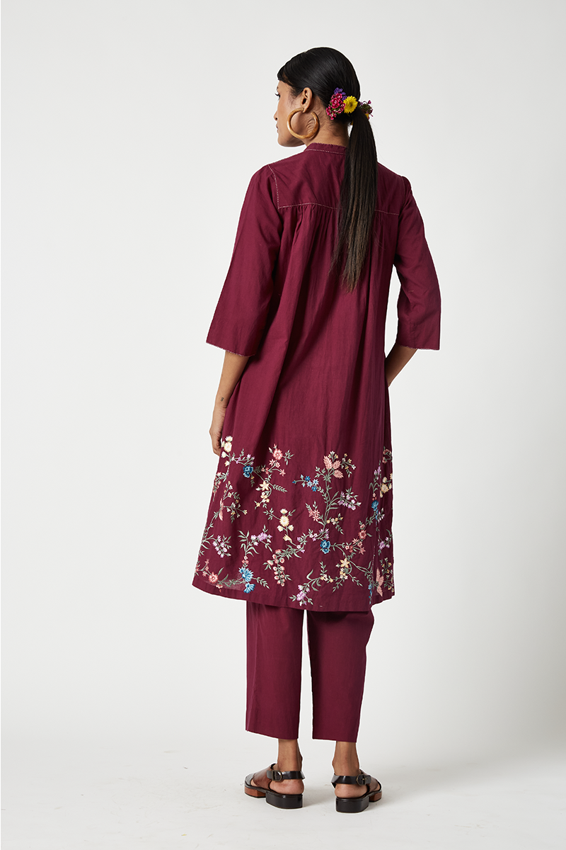 GLADIOLOUS EMBROIDERED KURTA & PANT SET (2PCS)