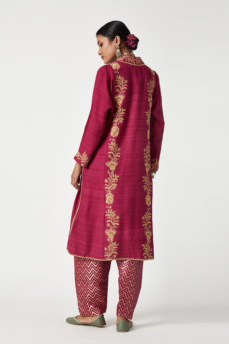 Akilah Embroidered Kurta Set