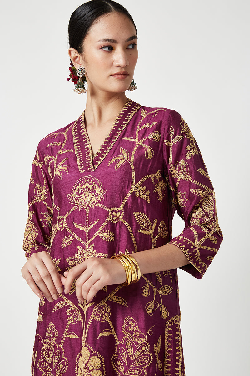 Benazir Embroidered Kurta Set