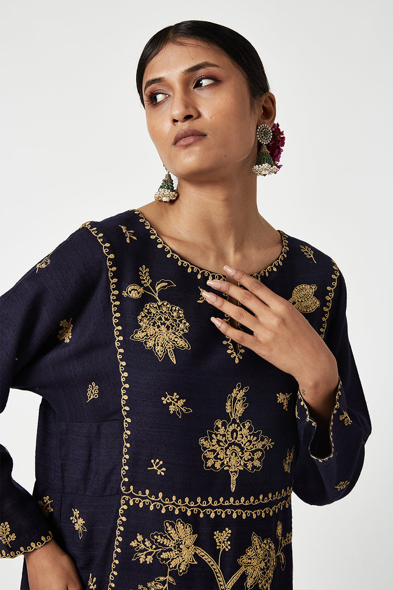 Layla Embroidered Kurta Set