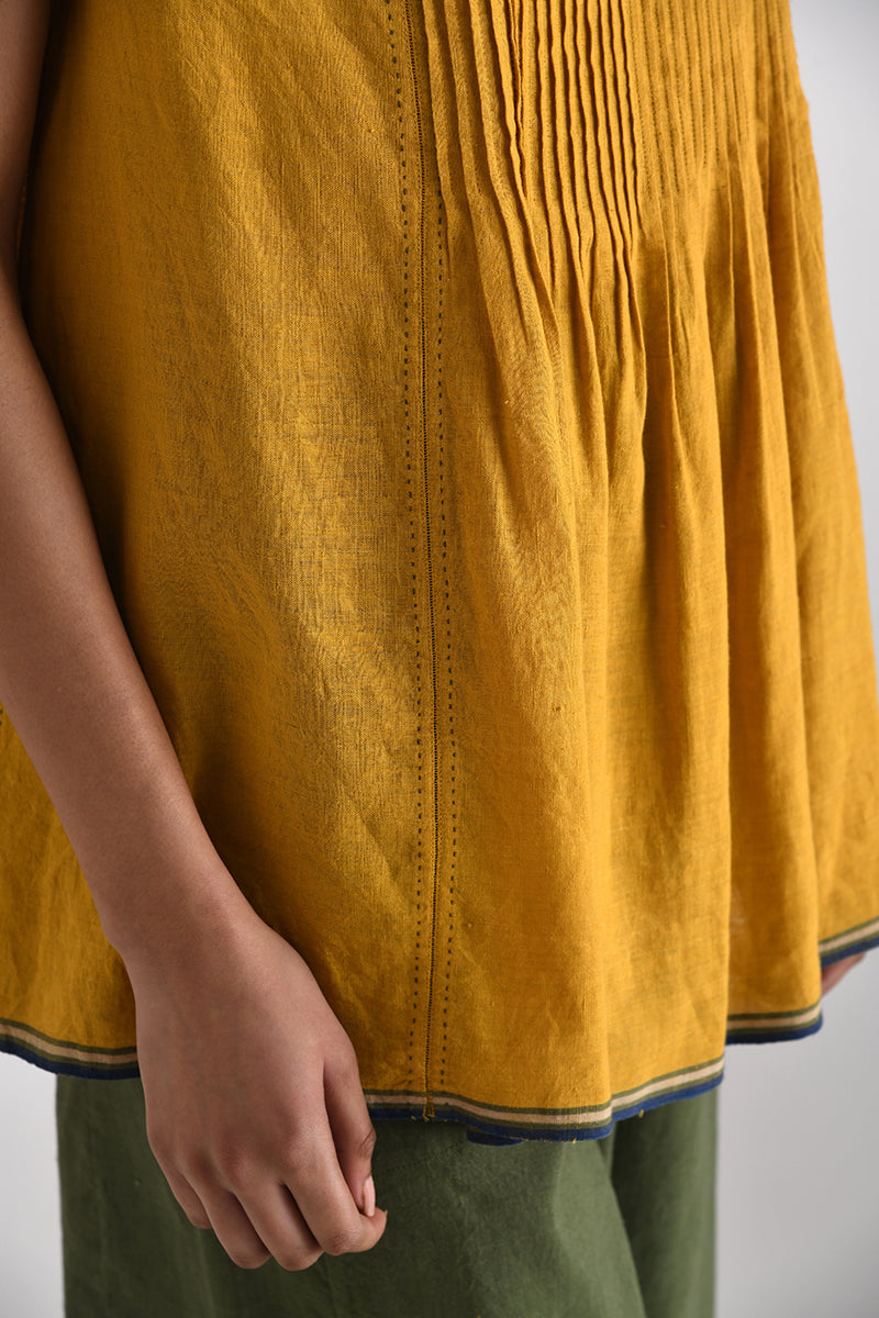 Arbrito Pleated Top