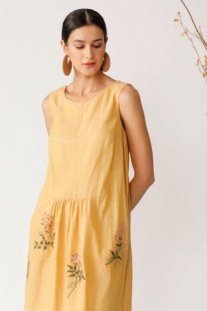 PIN OAK SLEEVELESS DRESS