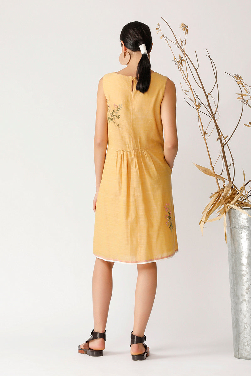 PIN OAK SLEEVELESS DRESS