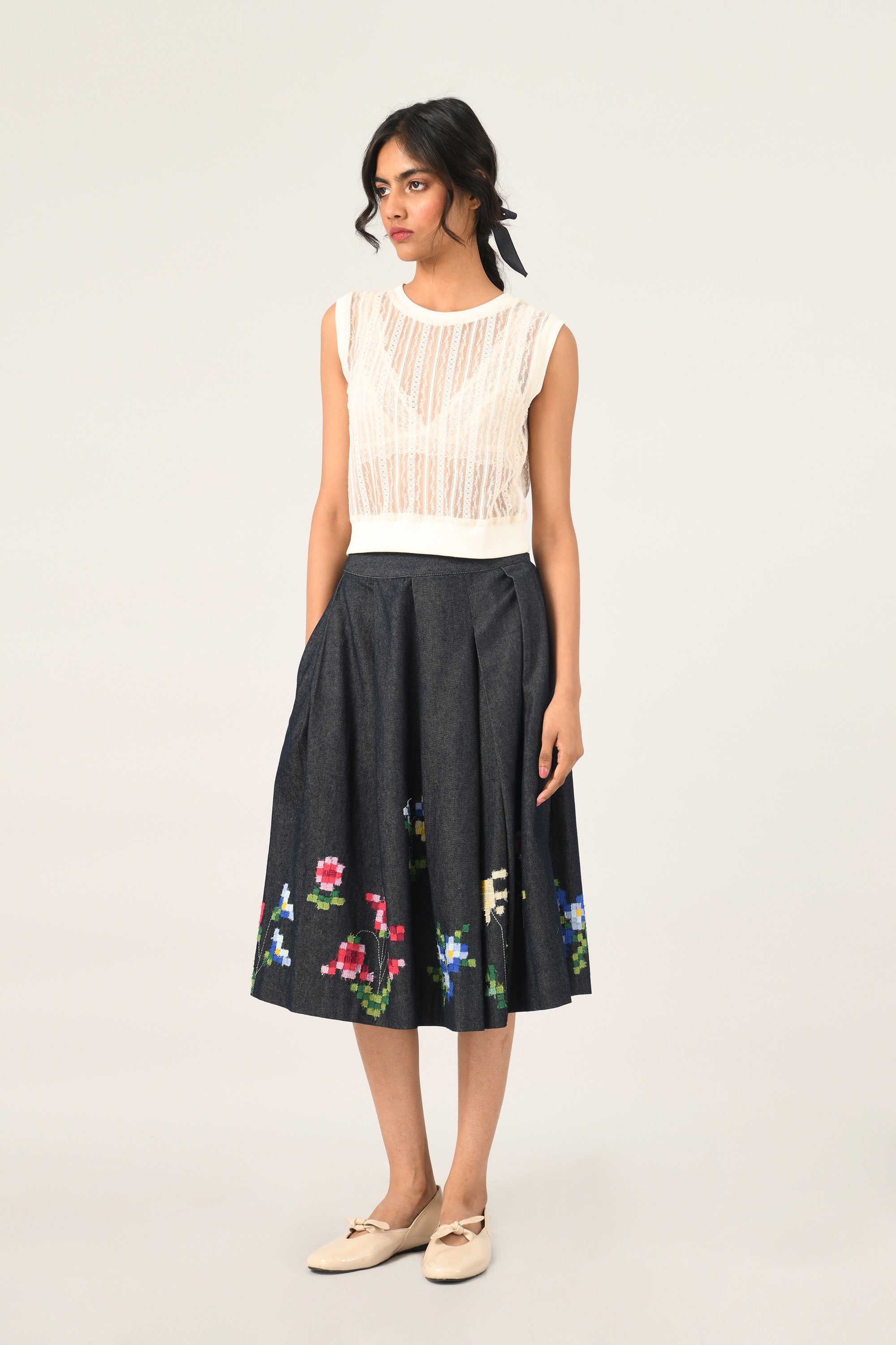 Glaciliflora Embroidered Pleated Skirt
