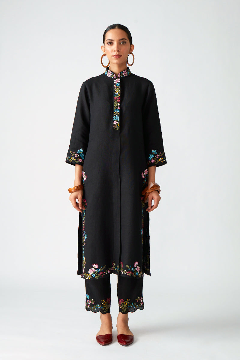 MOAREA EMBROIDERED KURTA PANT SET (2PCS)