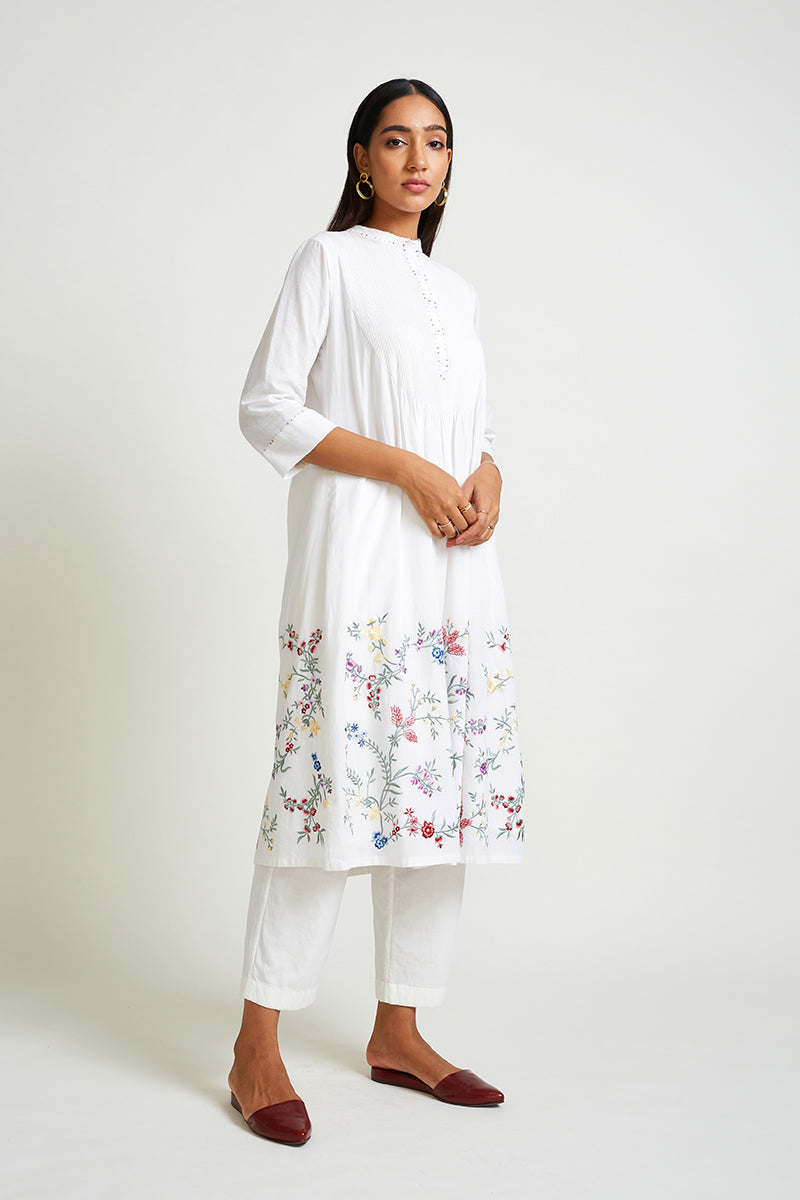Oriole Embroidered Kurta Set