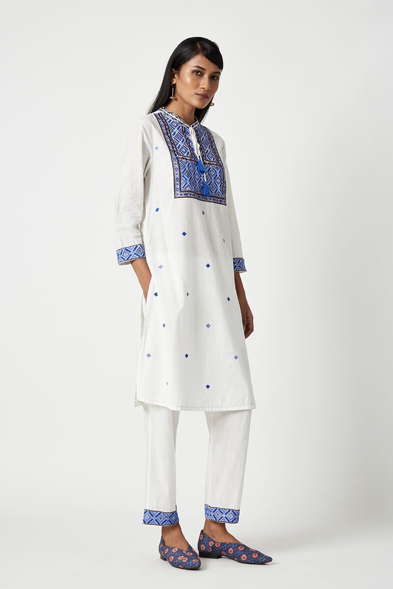 ALOR EMBROIDERED KURTA SET