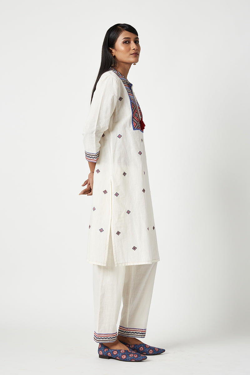 Pulau Embroidered Kurta Set (2PCS)