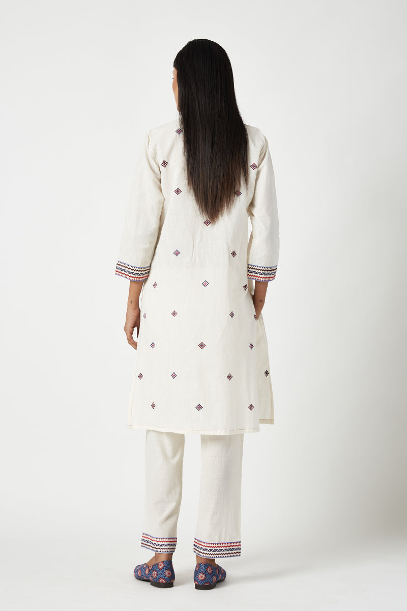 Pulau Embroidered Kurta Set (2PCS)