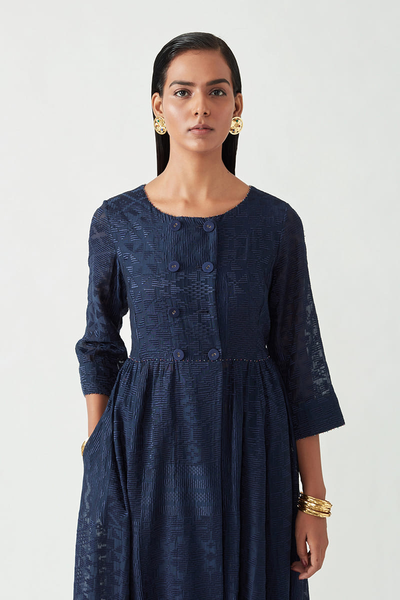 MACEO EMBROIDERED KURTA SET